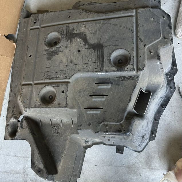 Защита днища левая volkswagen t6